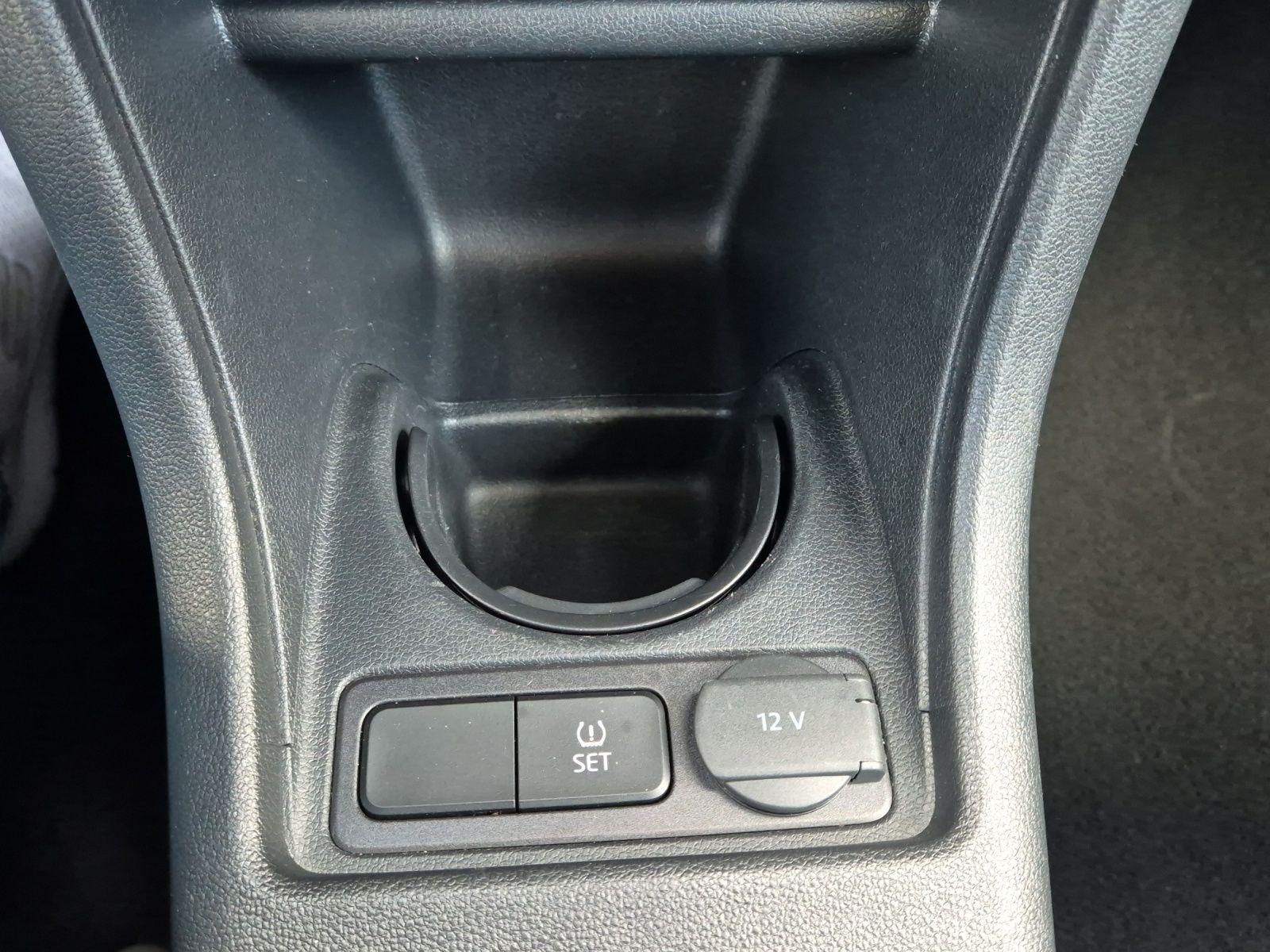 Fahrzeugabbildung Volkswagen up! 1.0 move-up! Klima DAB GRA RFK