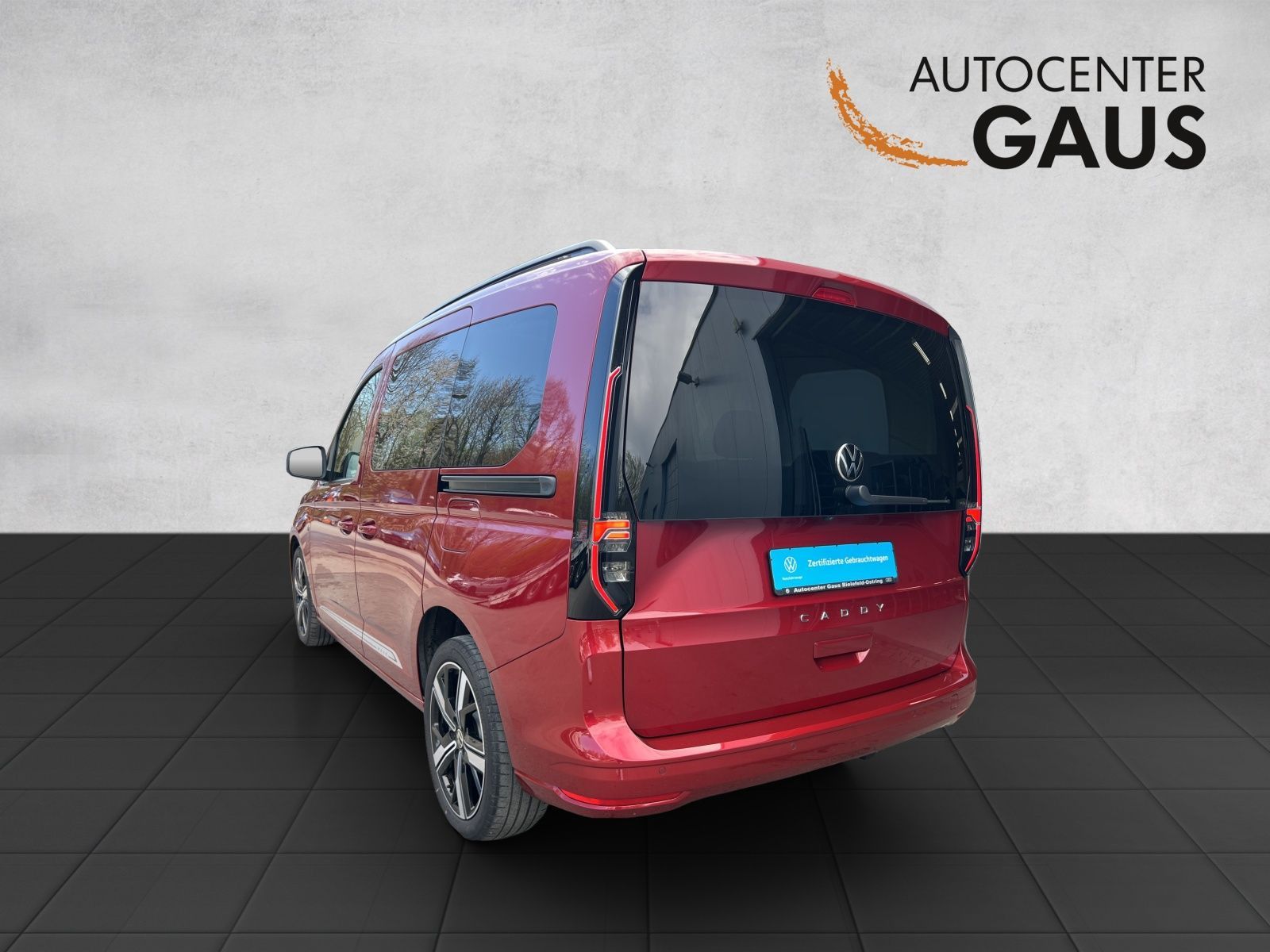 Caddy Move 2.0 TDI AHK*Navi*Pano*ACC*Kamera