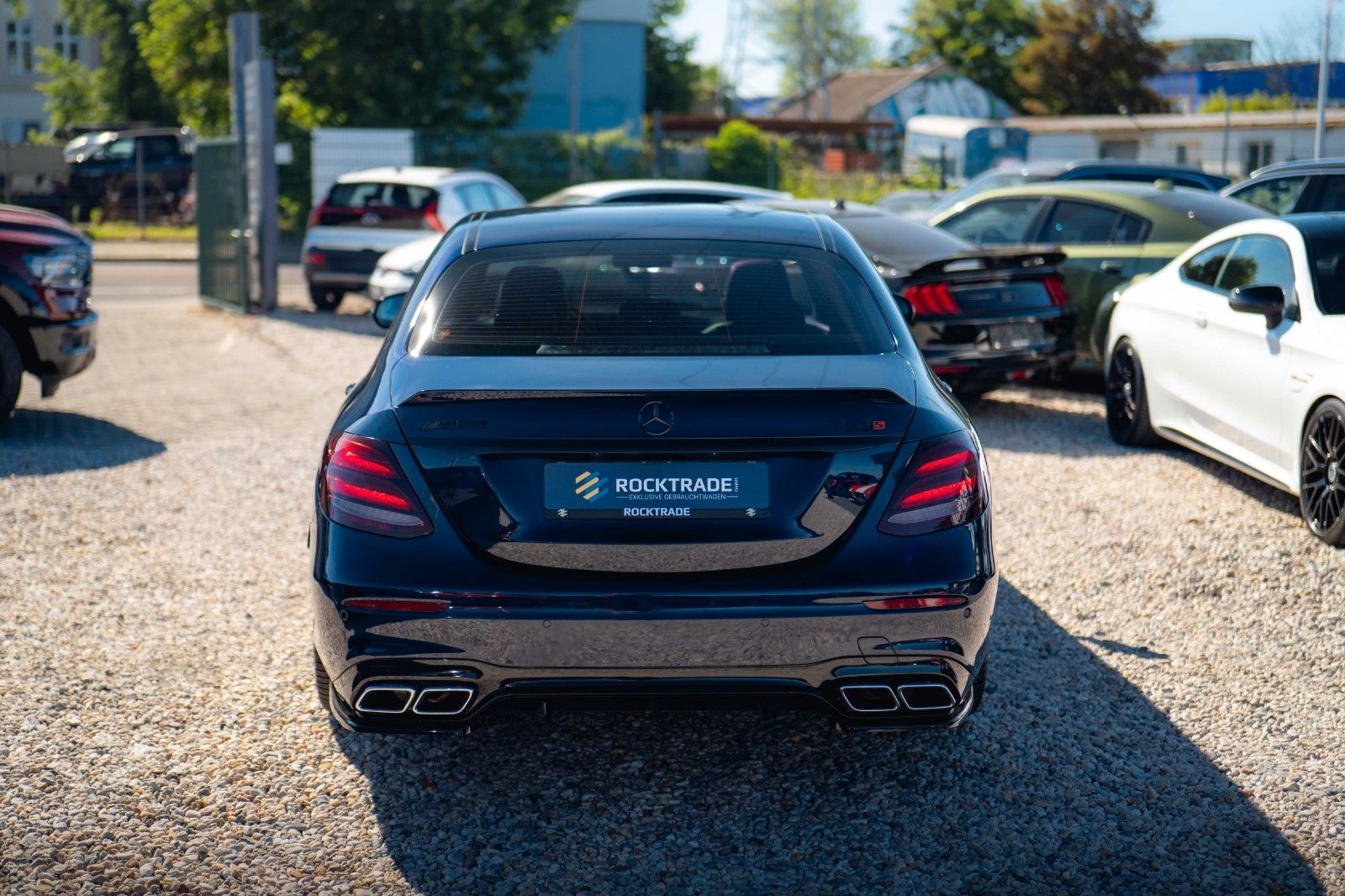 Fahrzeugabbildung Mercedes-Benz E 63 AMG 4Matic+ Night-Paket Drivers Package LED