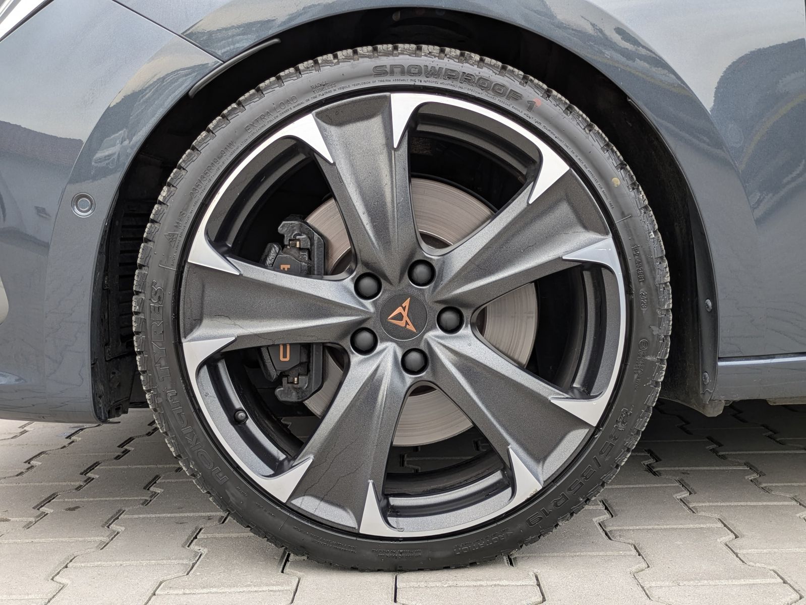 Fahrzeugabbildung CUPRA Leon VZ 2.0TSI 4Drive ACC*PANO*MATRIX*DCC*LM19"