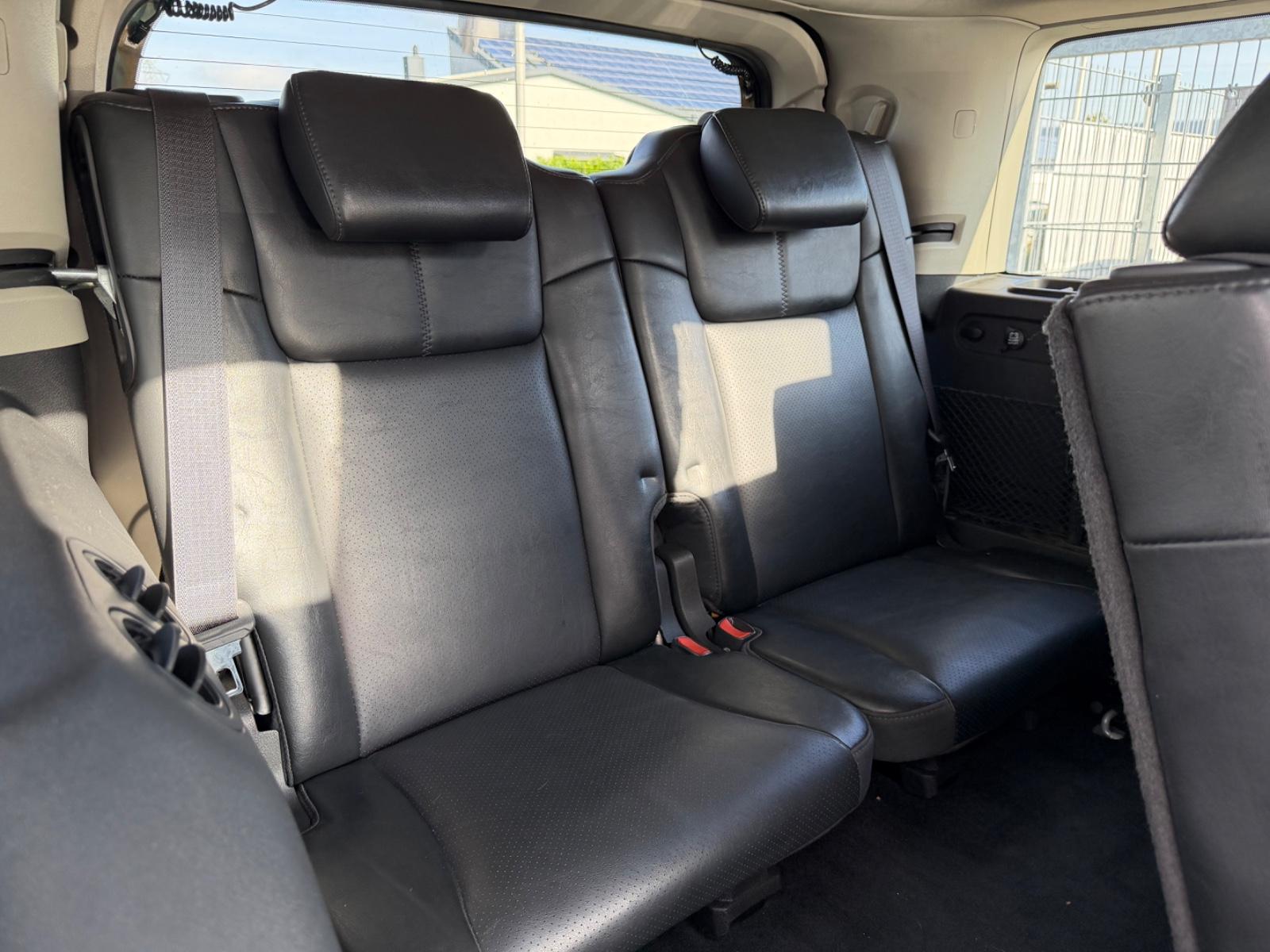 Jeep Commander 3.0 CRD V6 218 ch – 4x4 – 7 places – BVA – Toit panoramique – 186 000 km