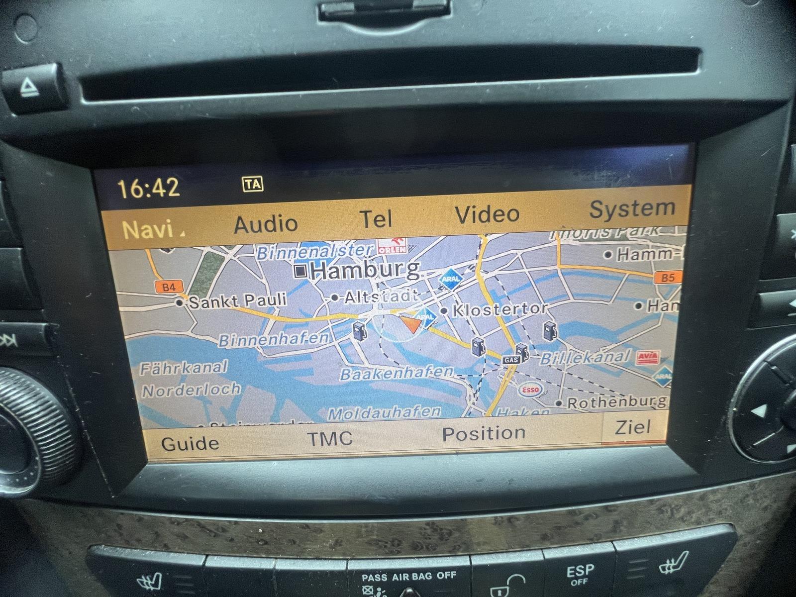 Mercedes-Benz E 220 CDI T BleuEfficiency Avantgarde*Tiptronic