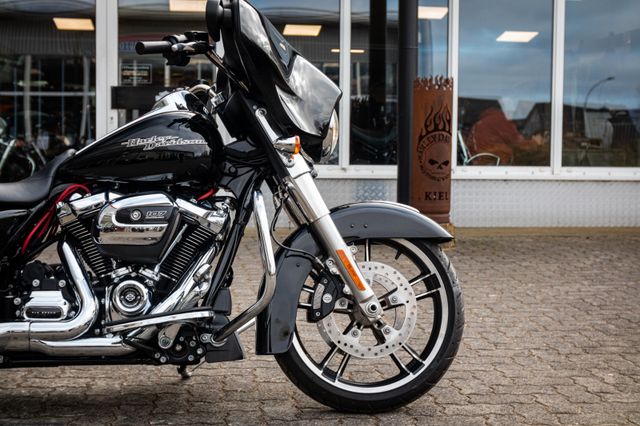 Fahrzeugabbildung Harley-Davidson STREET GLIDE SPECIAL FLHXS