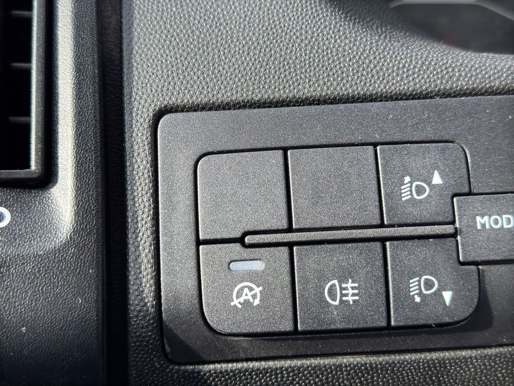 Fahrzeugabbildung Peugeot Boxer 435 L4 BlueHDi 165 DoKa*Klima*AHK*DOPPELK*