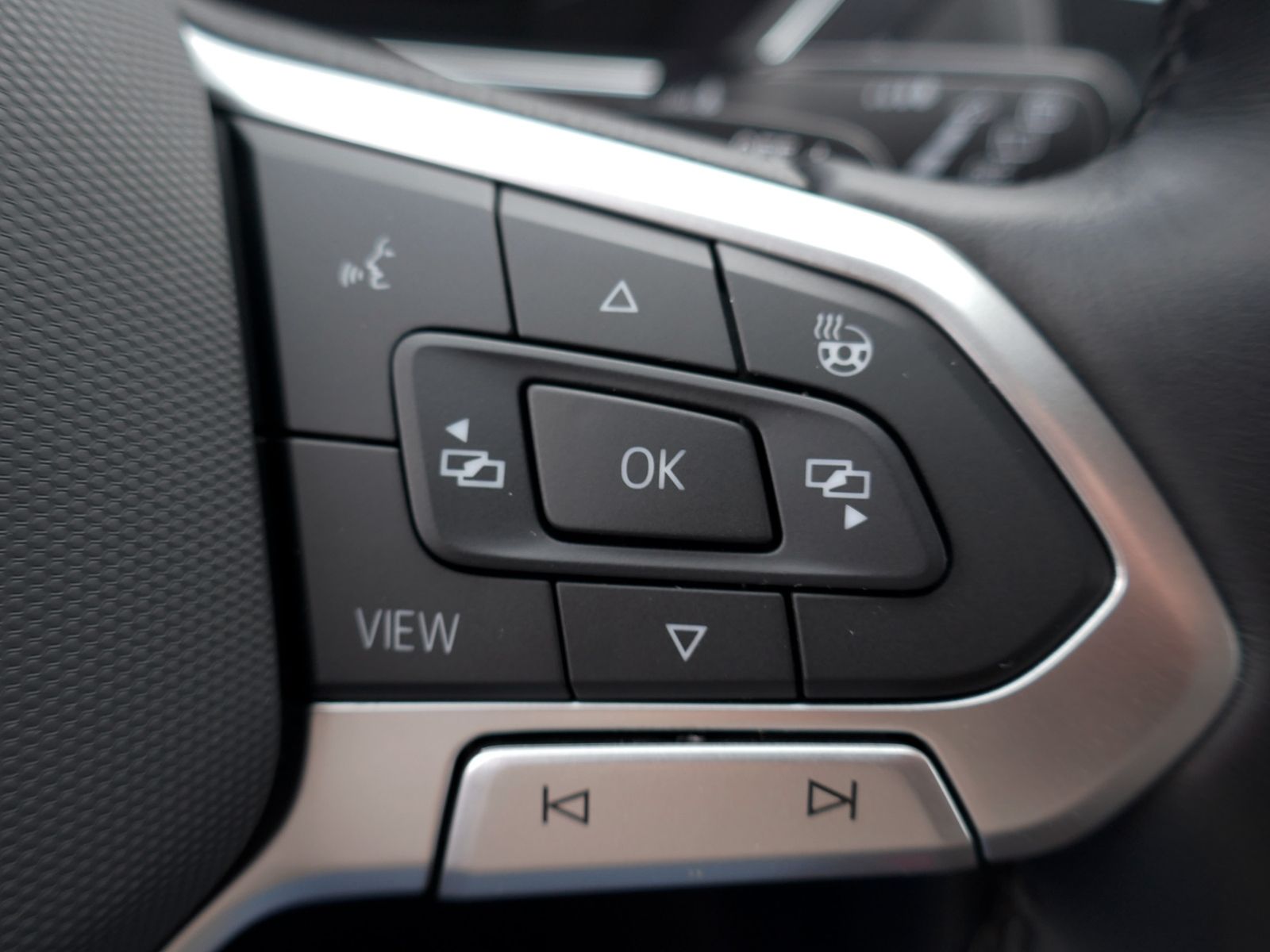 Fahrzeugabbildung Volkswagen Tiguan Allspace Life 2.0 TDI | LED AHK ACC