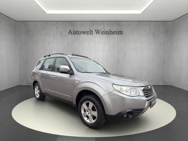 Subaru FORESTER°COMFORT°AHK°STANDHEIZUNG°1HAND°PANO°AUT