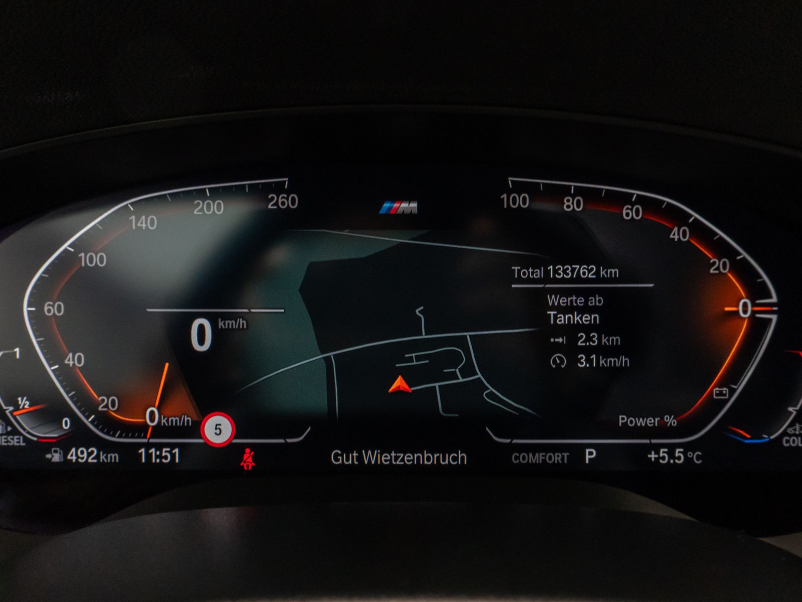 Fahrzeugabbildung BMW 530d M Sport Kamera Laser HUD DAB HiFi Komfort