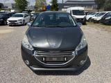 Peugeot 208 Allure - Peugeot 208 Unfallwagen