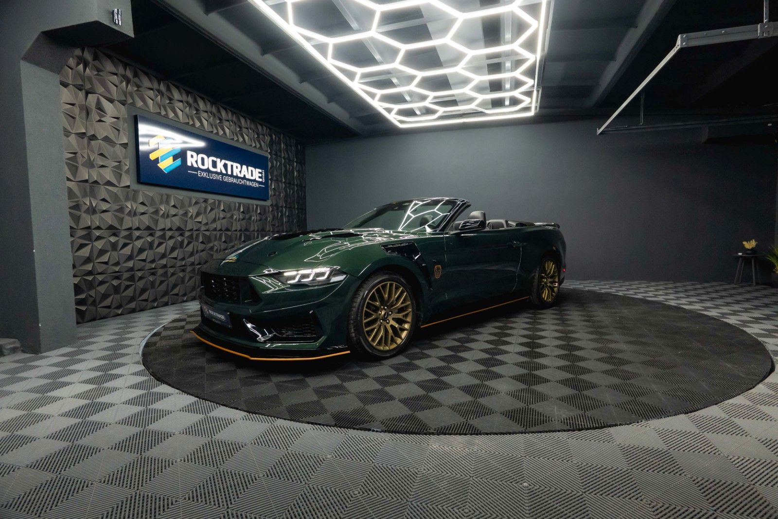 Fahrzeugabbildung Ford Mustang Cabrio DARK HORSE RockTrade Edition 19%