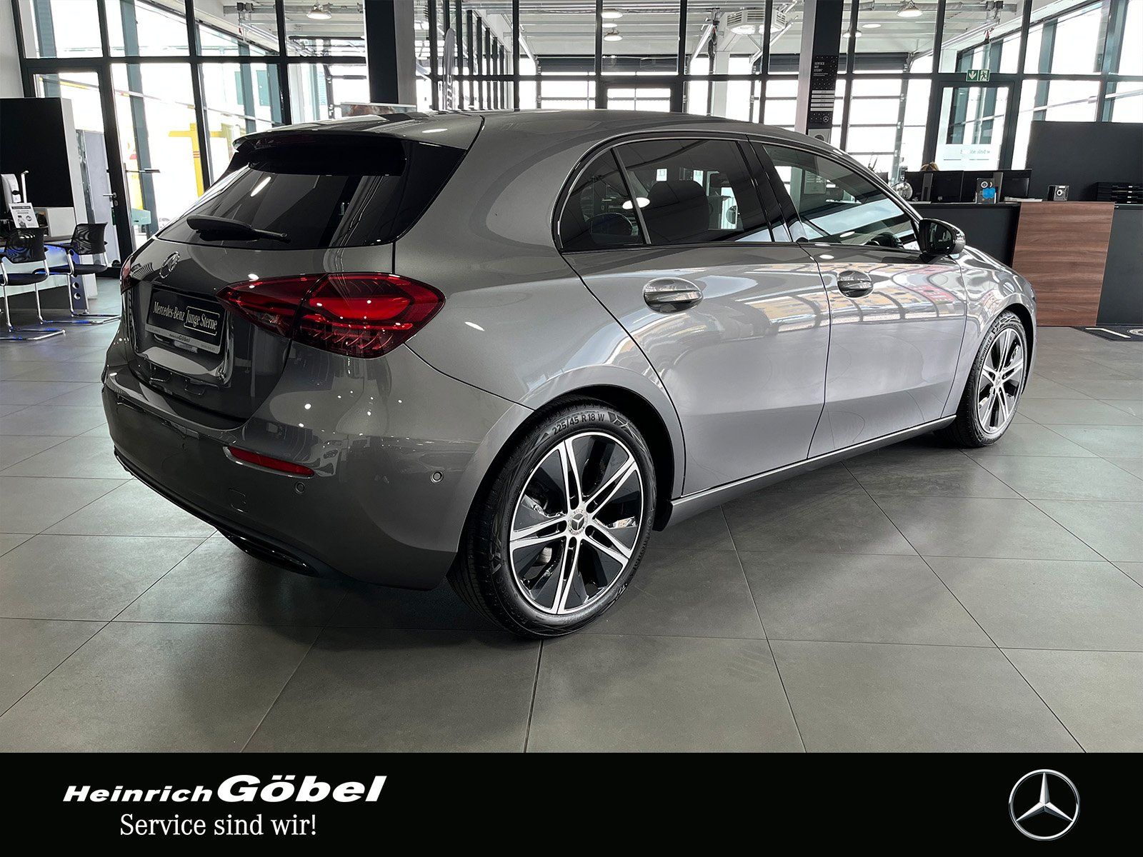 Fahrzeugabbildung Mercedes-Benz A 180 PROGRESSIVE+NIGHT+LED+KAMERA+WINTER.P