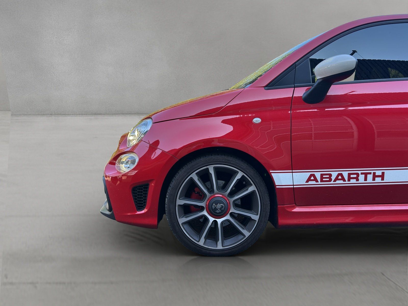 Fahrzeugabbildung Abarth 595 1.4 T-Jet Turismo Beats Carbon Leder Xenon