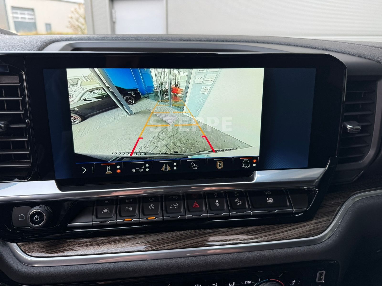 Chevrolet 2025 Silverado LT Trail Boss 6,2V8 Crew Cab. AHK