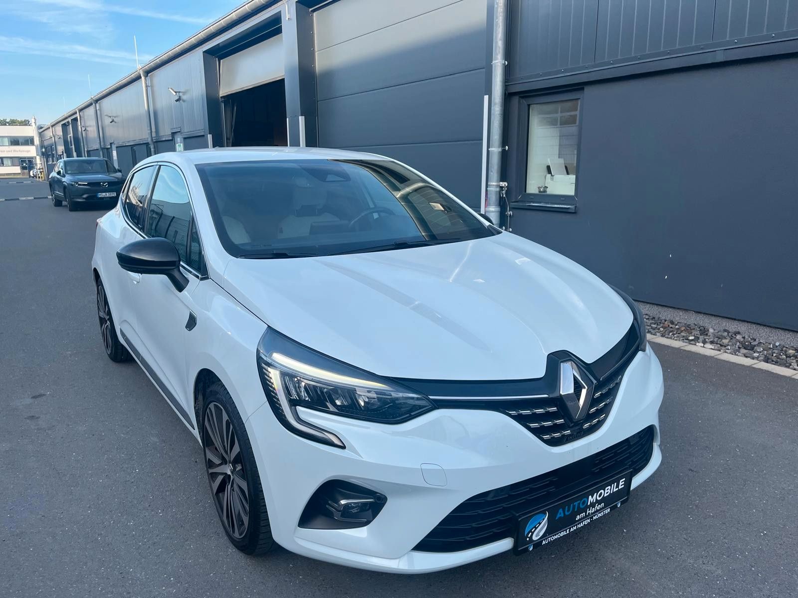 Renault Clio V Initiale Paris