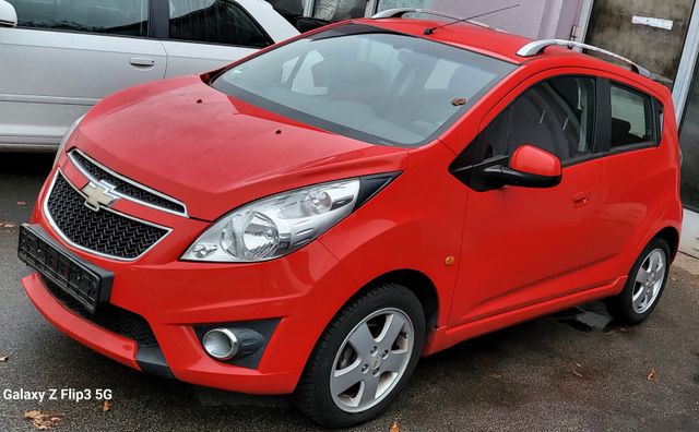 Chevrolet Spark LT + 1,2 Gepflegt viele gute Extras