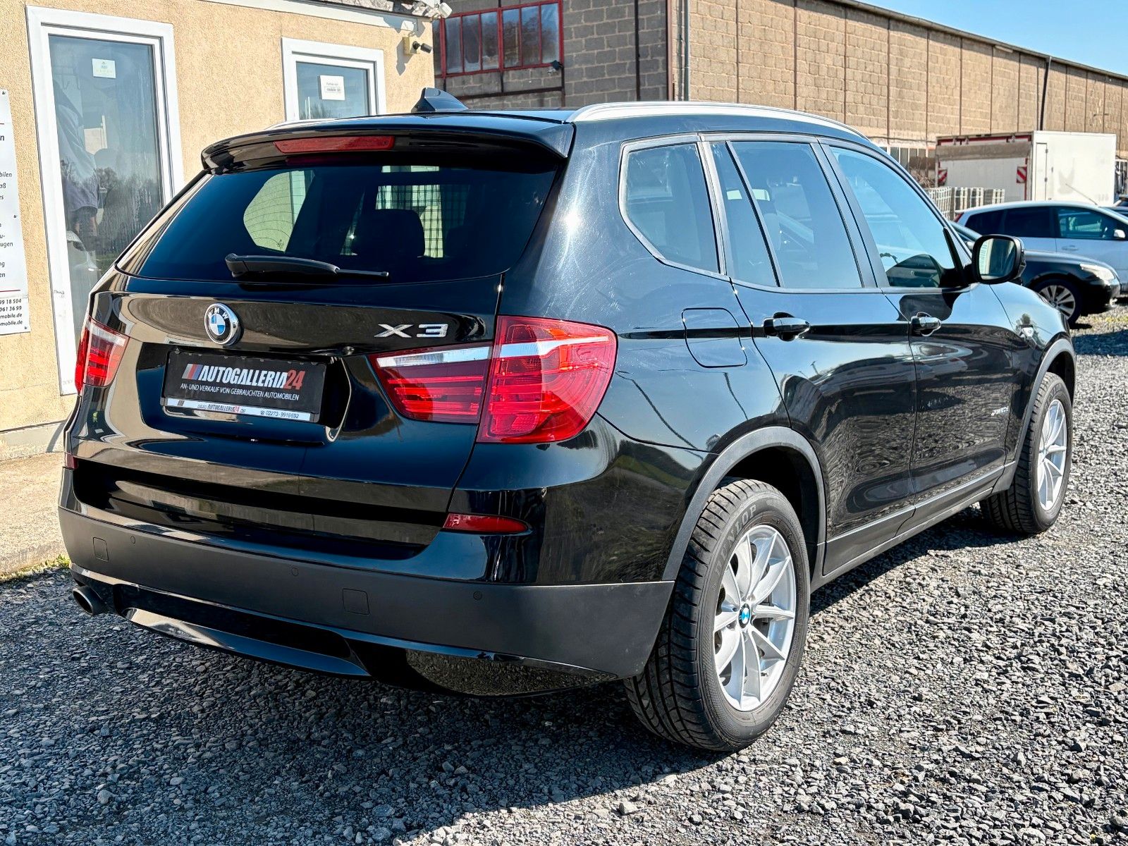 Fahrzeugabbildung BMW X3 xDrive20d Aut. Navi Xenon SPORTSITZE Leder PD
