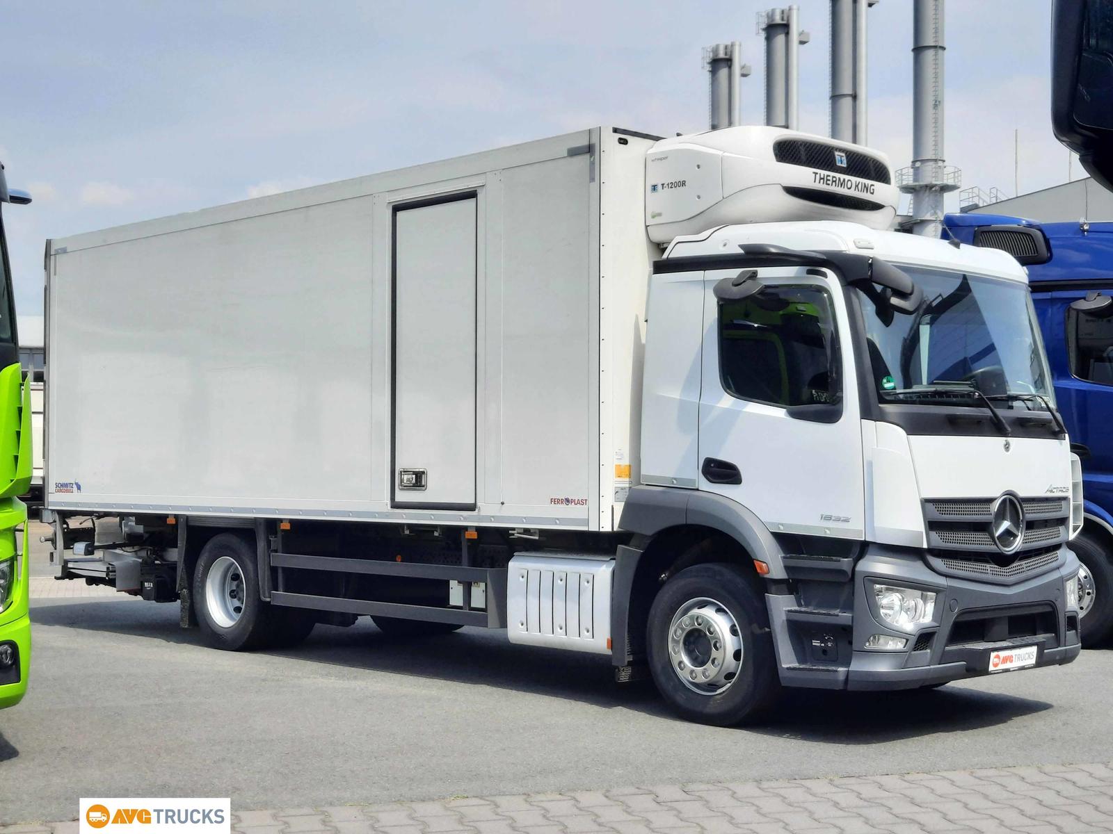 Mercedes-Benz 1832 L ACTROS Tiefkühlkoffer LBW Seitentür