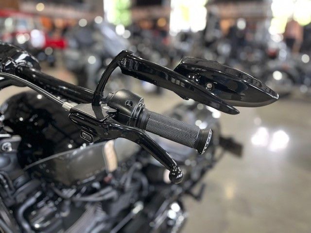 Fahrzeugabbildung Harley-Davidson FXBR Breakout Umbau Jekill Airride 260er Custom