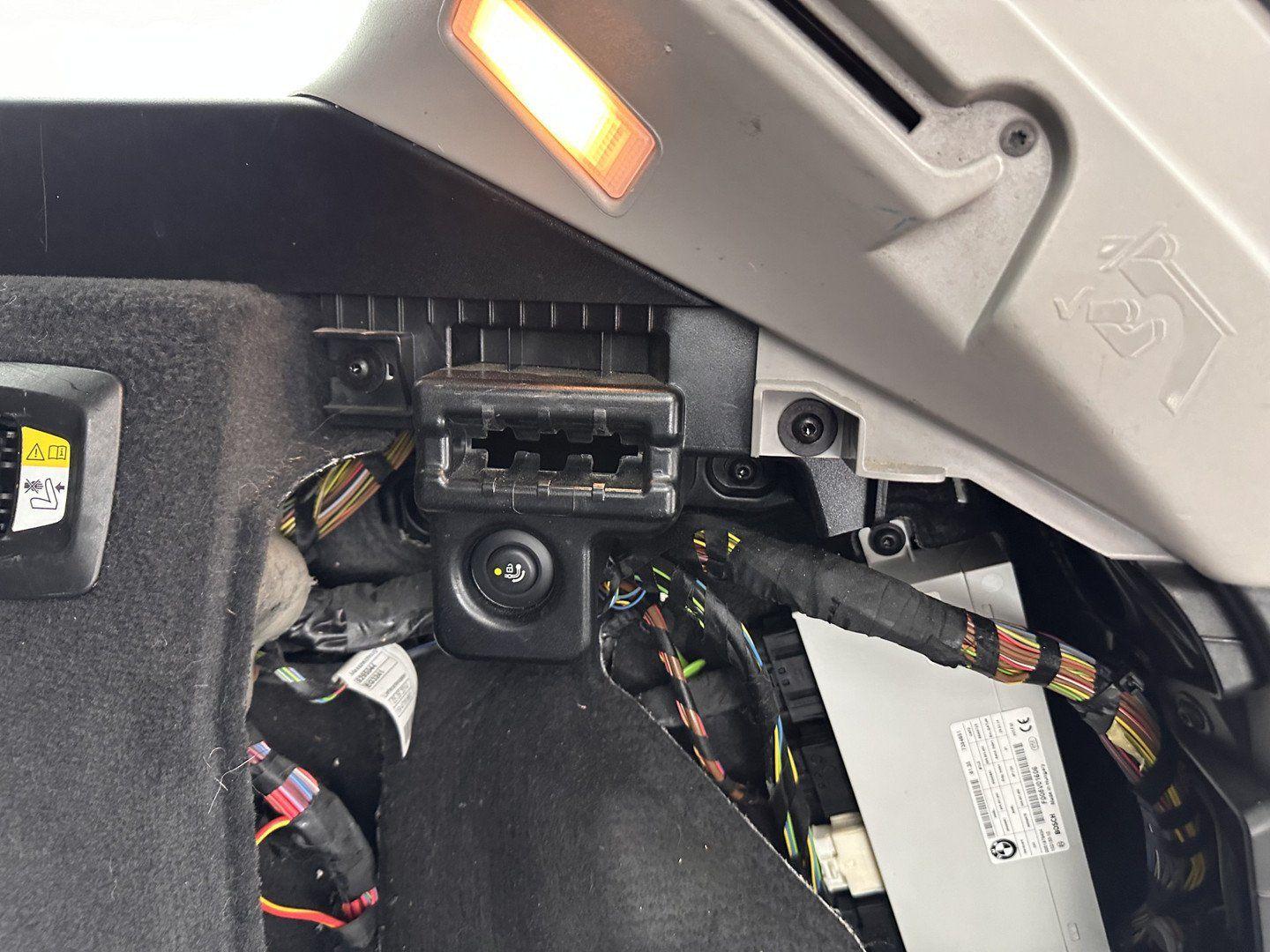 BMW 518 2014 — photo 26