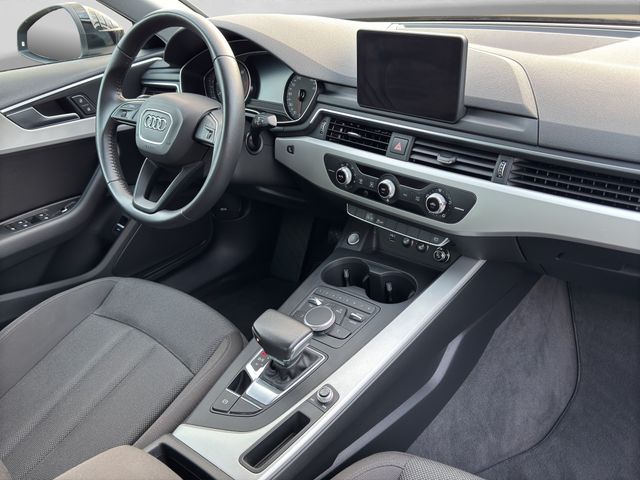 Fahrzeugabbildung Audi A4 2,0 TFSI S tronic+Xenon+Navi+CarPlay+AHK