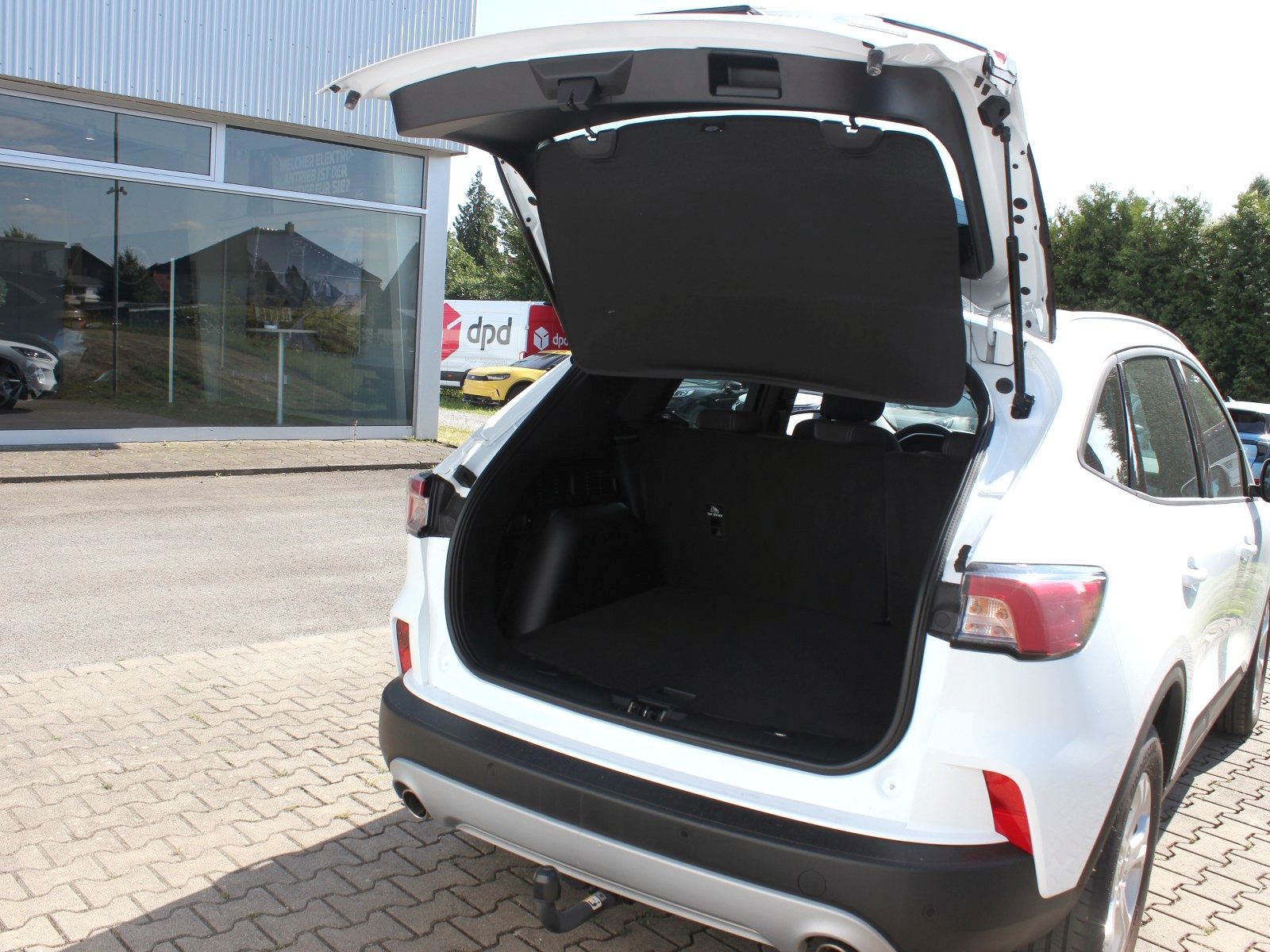 Fahrzeugabbildung Ford Kuga Plug-In Hybrid Cool & Connect 2,5 Duratec