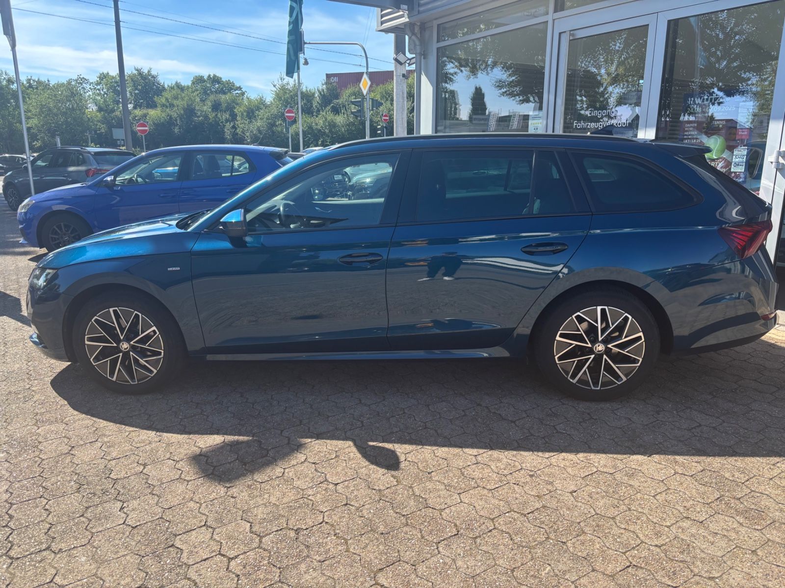 Fahrzeugabbildung SKODA Octavia Combi 2.0 TDI 4x4 KAM AHK