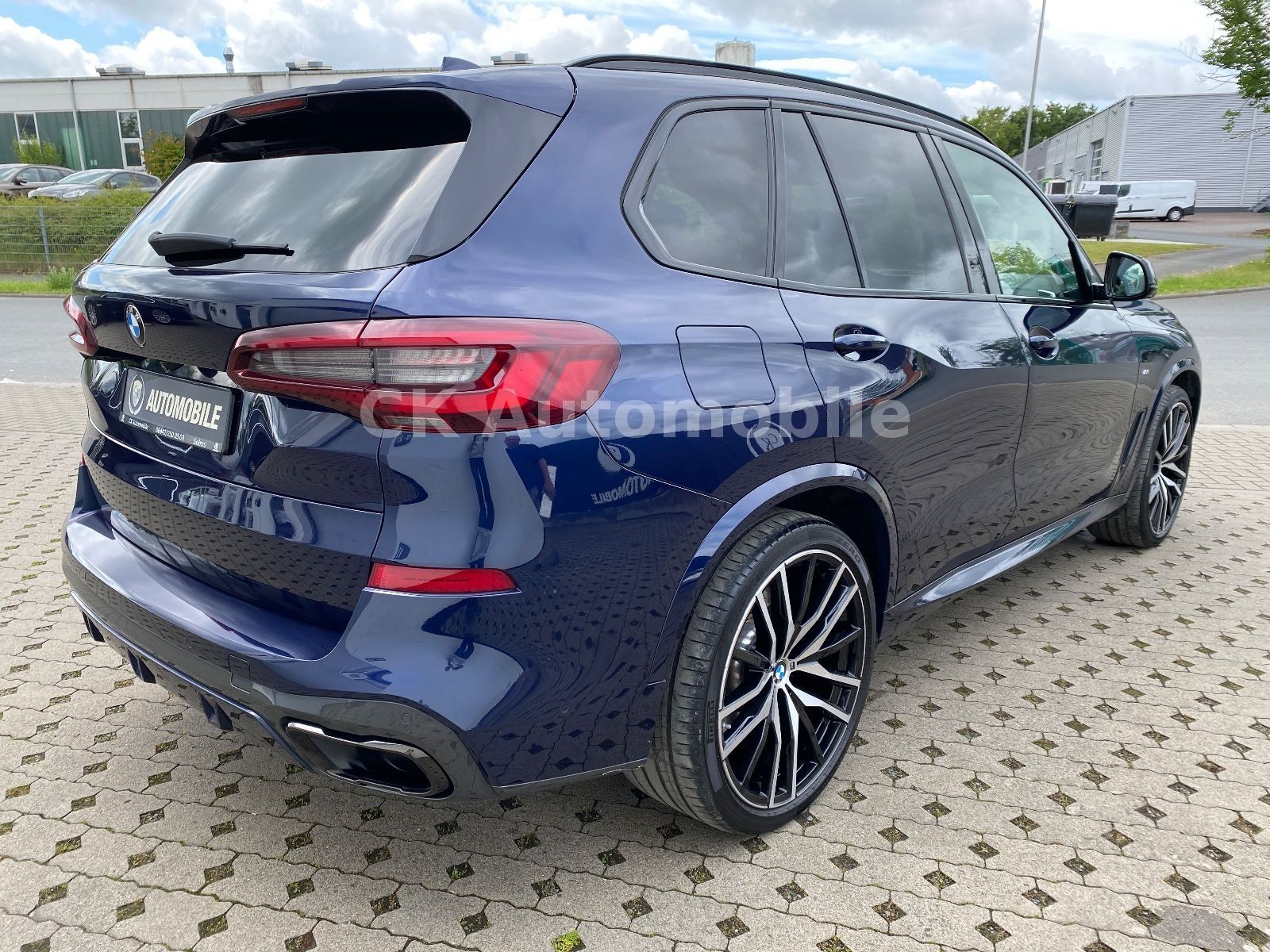 Fahrzeugabbildung BMW X5 xDrive45e M-Sport/Laser/Pano/Head-Up/360°/AHK