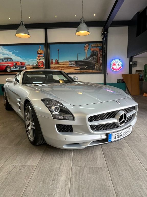 Mercedes-Benz SLS AMG