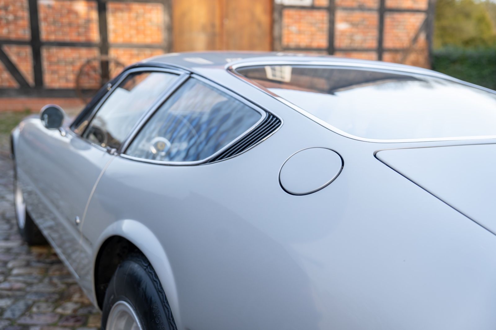 Fahrzeugabbildung Ferrari 365 GTB4 Daytona **Ferrari Classiche Zertifikat*