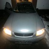 Mazda Zum Verkauf steht Mazda 323 mit neue TÜV b... - Mazda 323: 323s