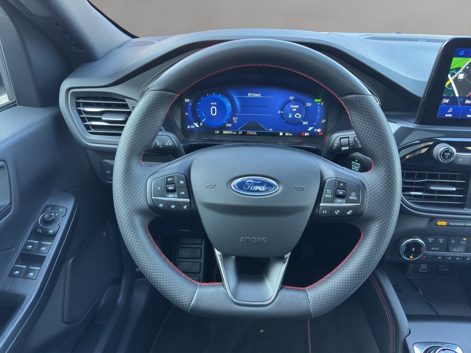 Fahrzeugabbildung Ford Kuga 2.5 FHEV ST-Line X Aut./AHK/GRA/KAMERA/PANO