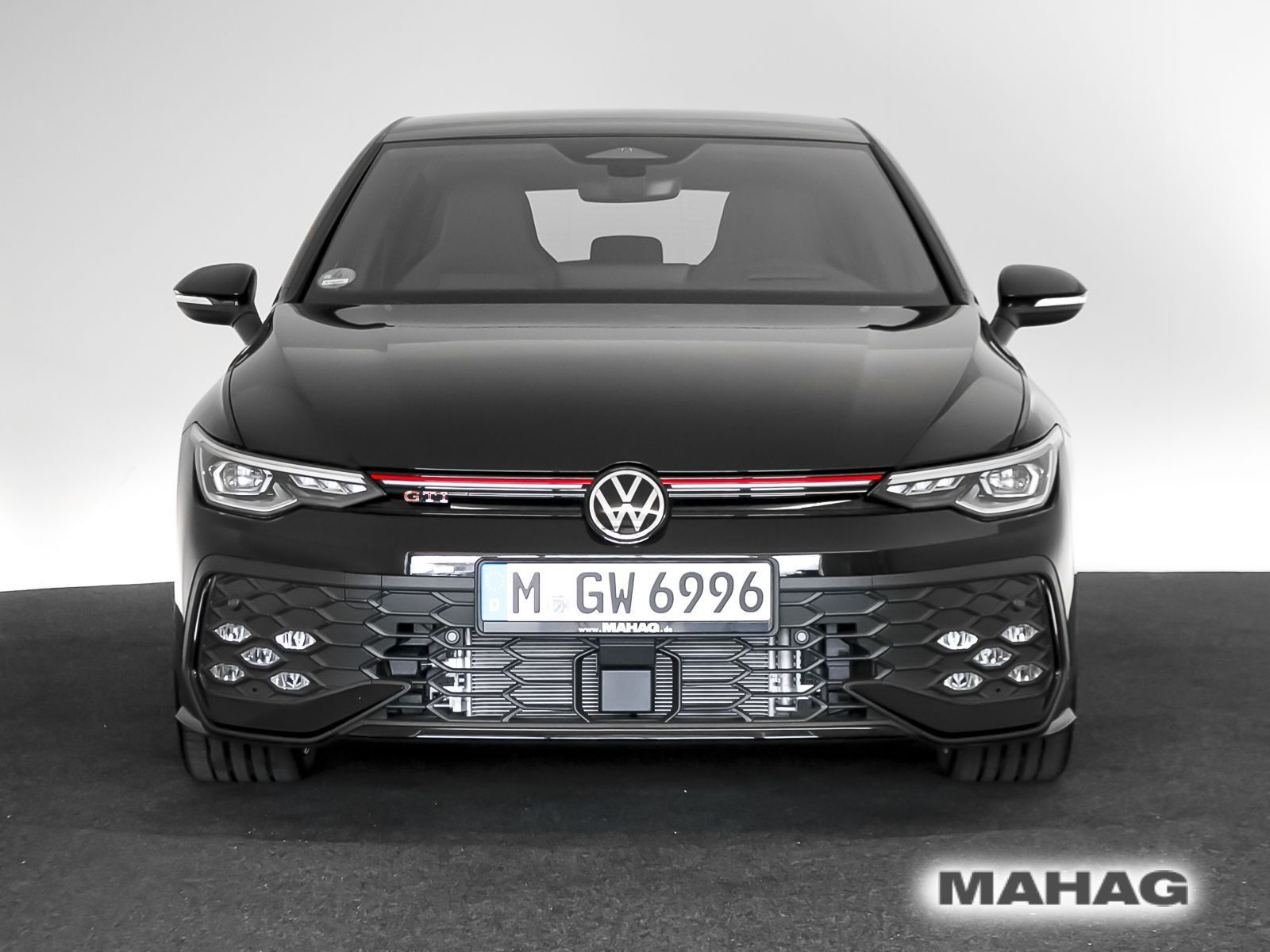 Volkswagen Golf VIII GTI 2.0 TSI AHK LED Navi HuD Pano Par foto 4