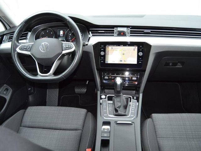 Passat Variant 2.0 TDI DSG Business AHK/LED/NAVI