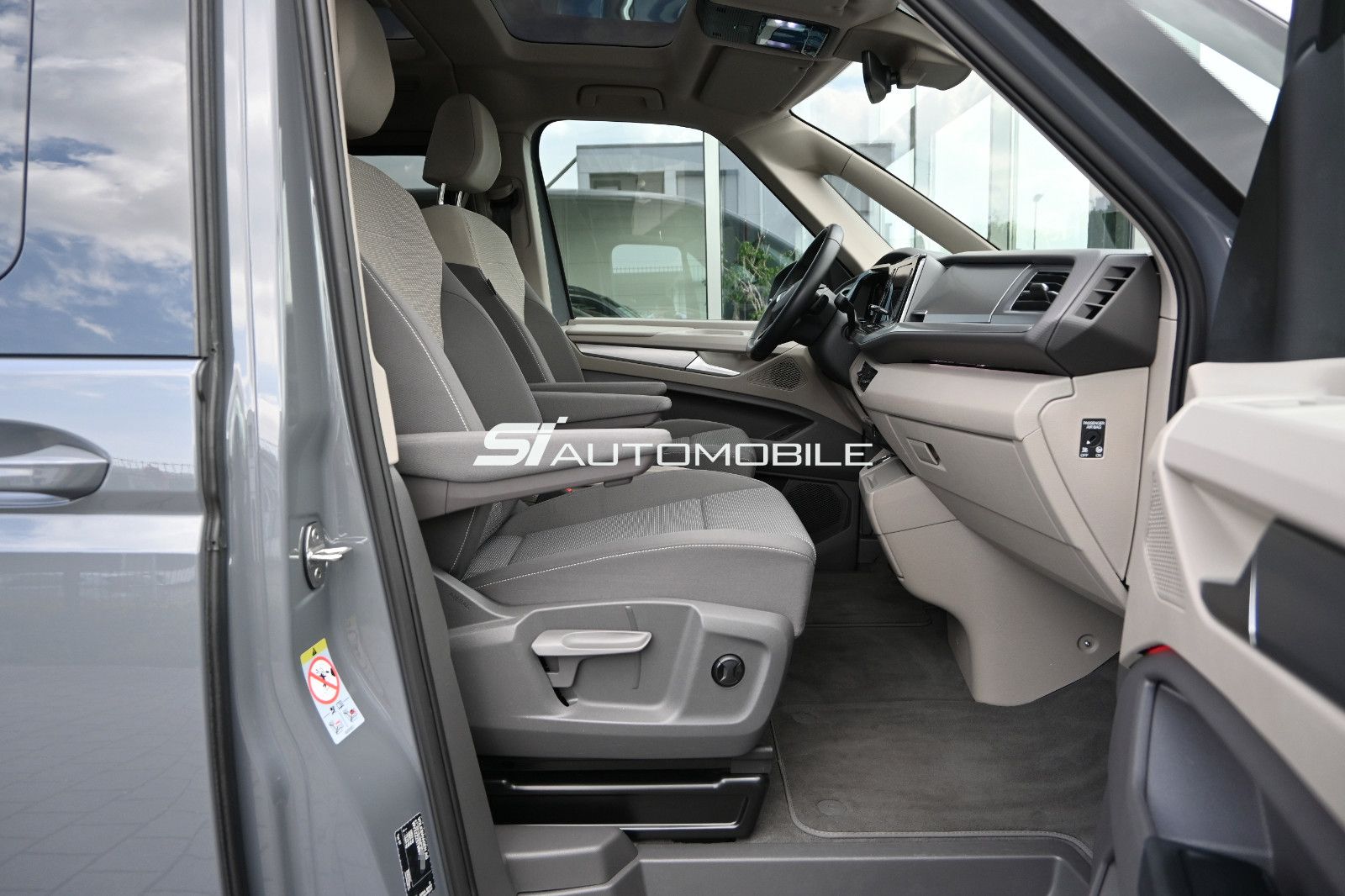 Fahrzeugabbildung Volkswagen T7 Multivan 2,0 TDI DSG Edition Lang °AHK°HUD°SH