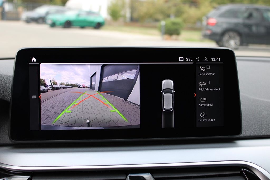 BMW 520d xDrive Touring AUT LED AHK NAVI LEDER LIVE