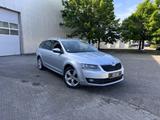 Skoda Octavia Combi Joy/ Xenon / Navi / AHK / CarPlay - Skoda Octavia: Joy