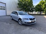 Skoda Octavia Combi Joy/ Xenon / Navi / AHK / CarPlay - Skoda in Heilbronn