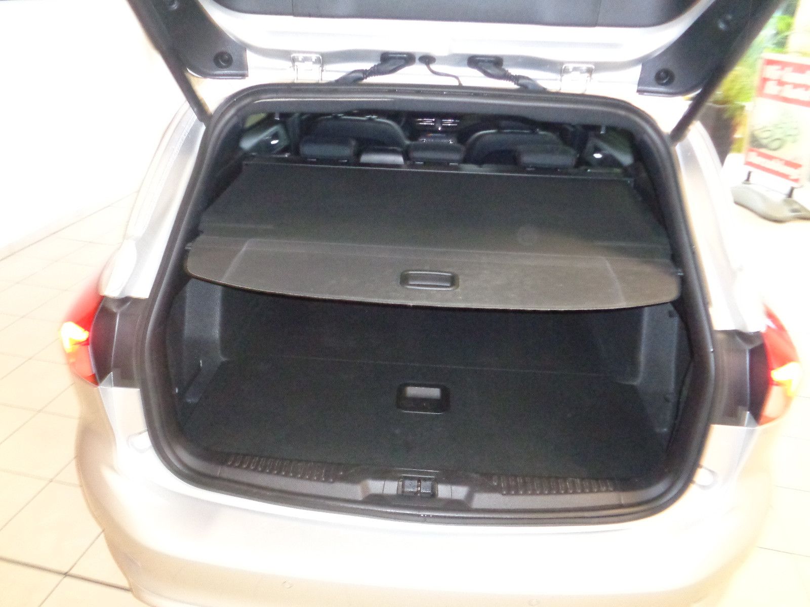 Fahrzeugabbildung Ford Focus Turnier ST-Line/Navi/Klima/B&O Soundsystem