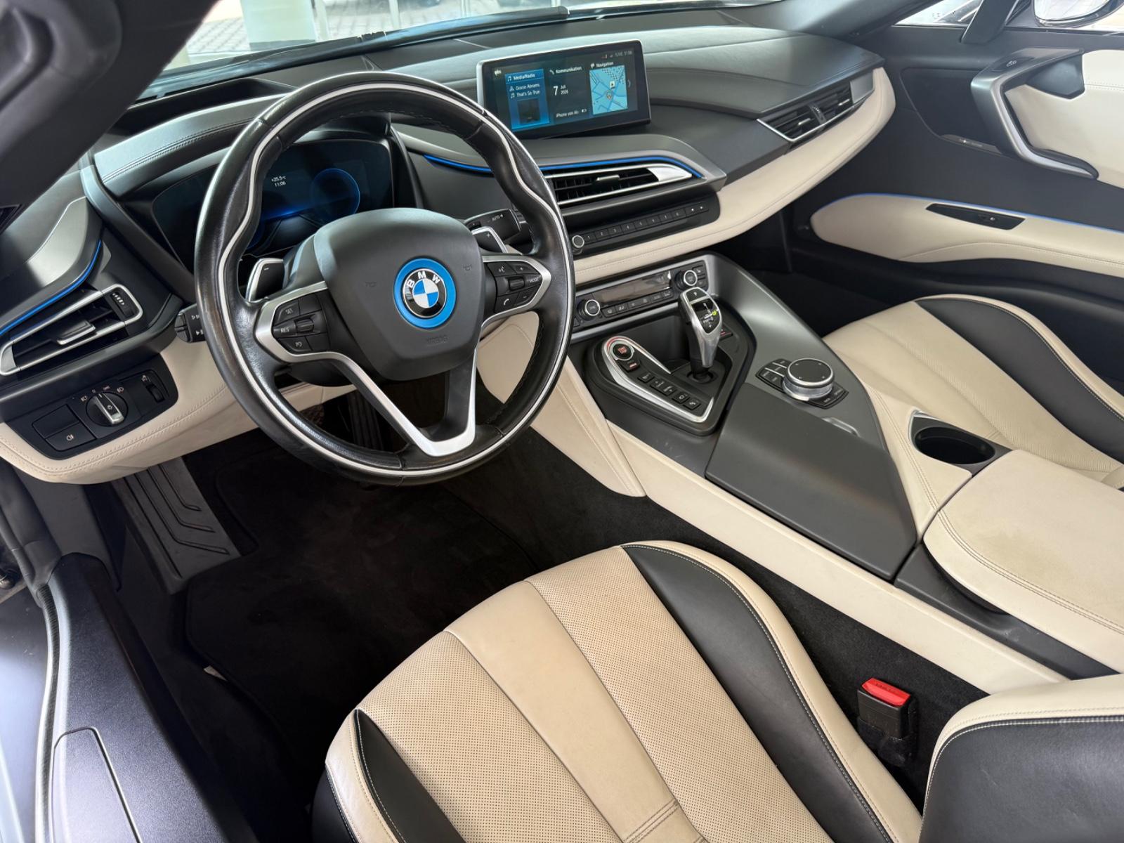BMW i8 Roadster
