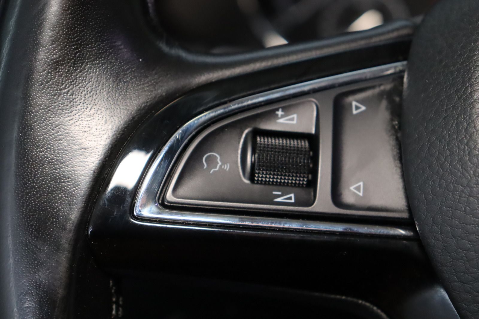 Fahrzeugabbildung SKODA Superb III Style 2.0 TDI DSG 1. Hand * Memory *