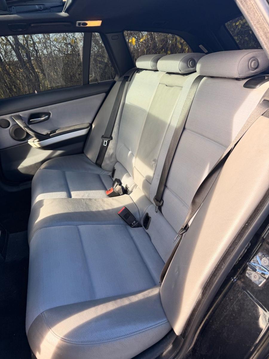BMW 330 2007 — photo 11