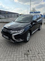 Mitsubishi Outlander 2.4 MIVEC PLUG-IN HYBRID 4WD Plus ... - Mitsubishi Outlander in Bremen