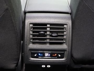 Fahrzeugverkauf 28 Volkswagen Golf VIII Vari. Style So&Wi R. StHz Navi Matrix