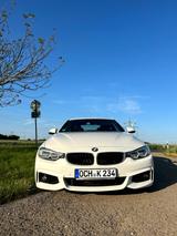 BMW 435i Coupé M Paket 8-fach bereift - mit Benzin-Antrieb: Weiß, Sportwagen