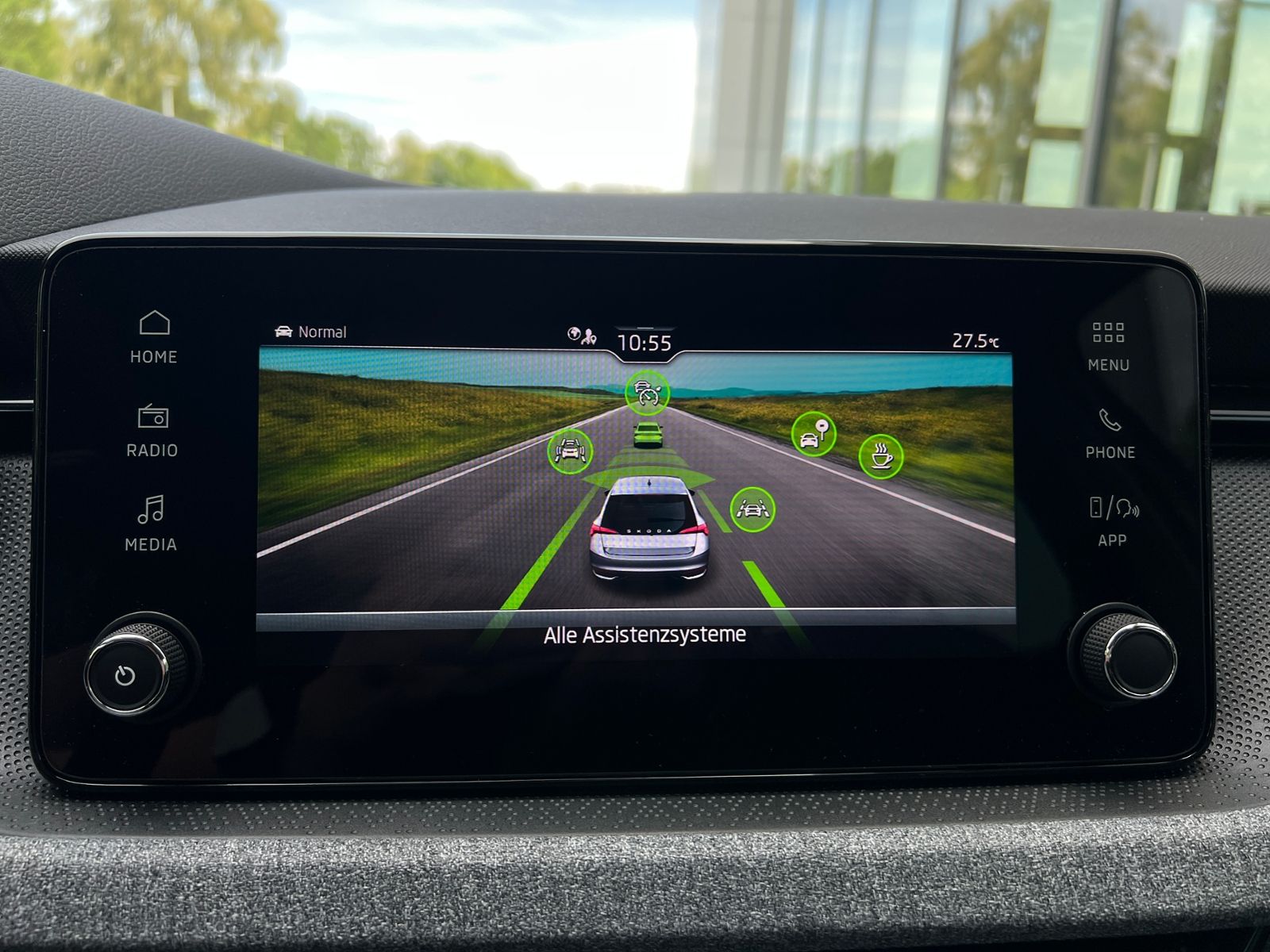 Fahrzeugabbildung SKODA Scala Selection 1.0 TSI DSG *AHK, LED, ACC, Kame