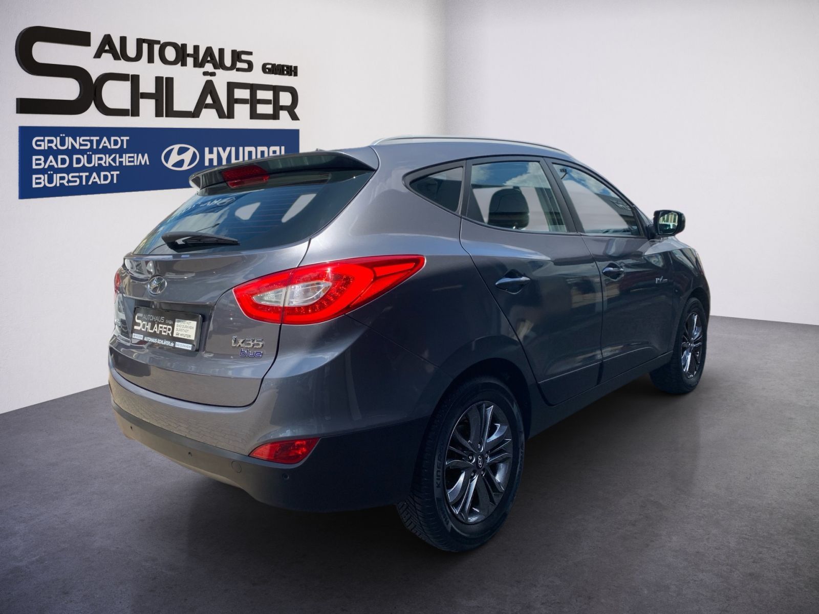 Fahrzeugabbildung Hyundai ix35 1.6 GDI 8-Fach Bereift Teilleder EXPORT