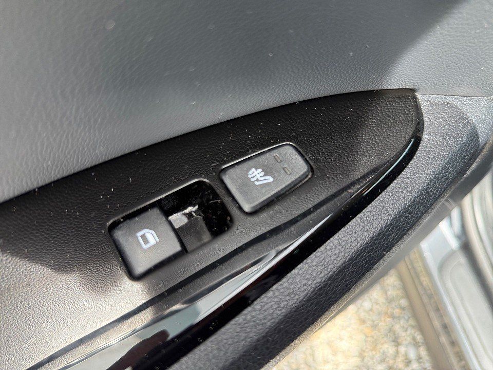 Fahrzeugabbildung Kia SPORTAGE 1.6T 7DCT SPIRIT 1HD NAV+KAMERA+3Z-KLIM