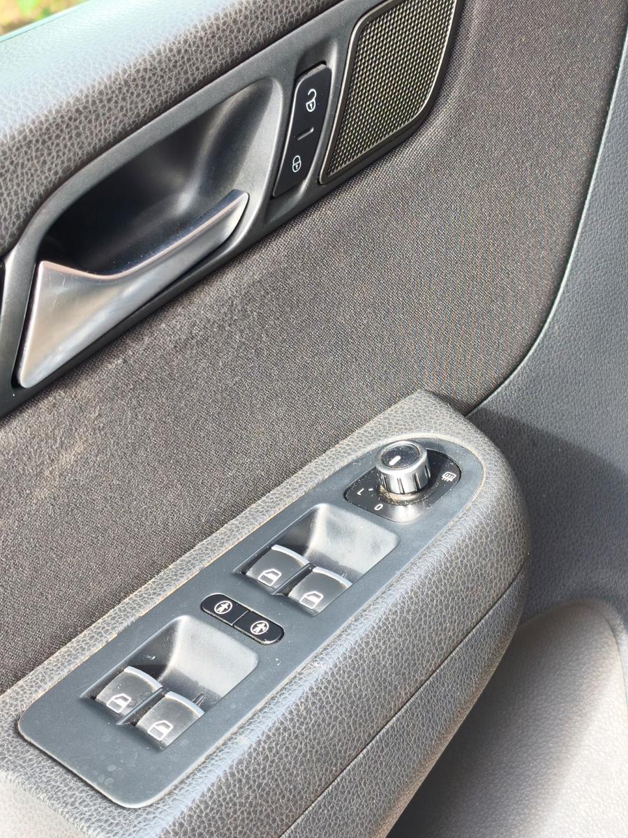 Seat Alhambra 2013 — photo 8