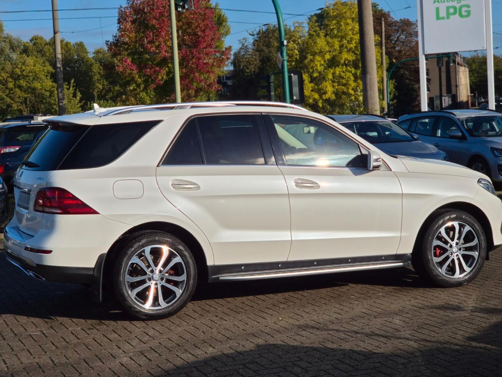 Mercedes-Benz GLE 350 4Matic/Pano/Navi/Kamera/Leder/AHK/Garant