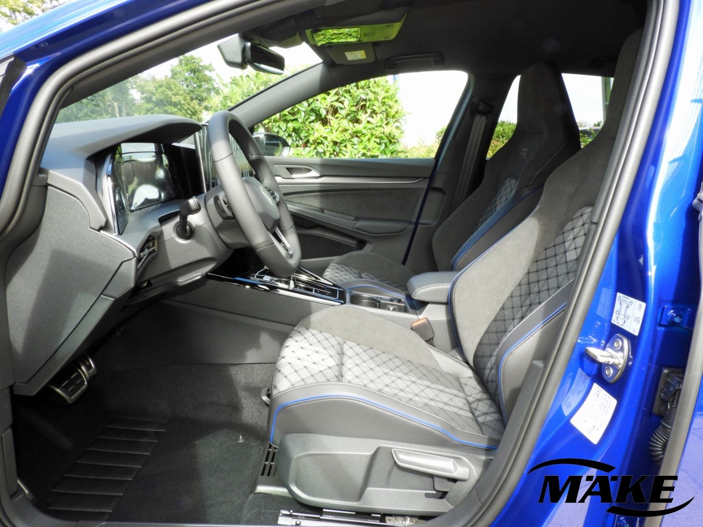 Golf R-Line 1.5 eTSI DSG AHZV NAV IQ.L RFK BLACK