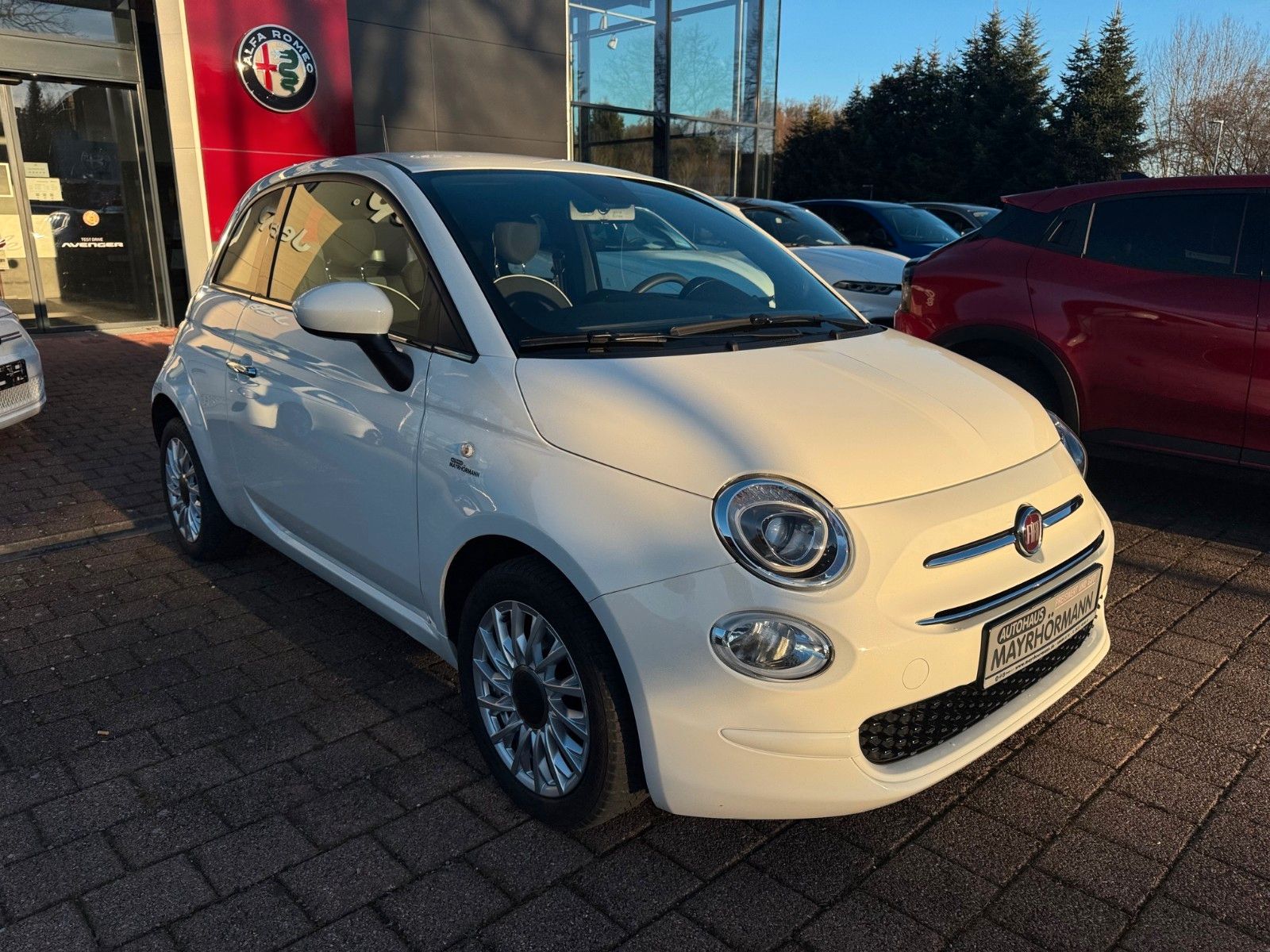 Fahrzeugabbildung Fiat 500  LOUNGE CARPLAY KLIMA DAB PDC TEMPOMAT